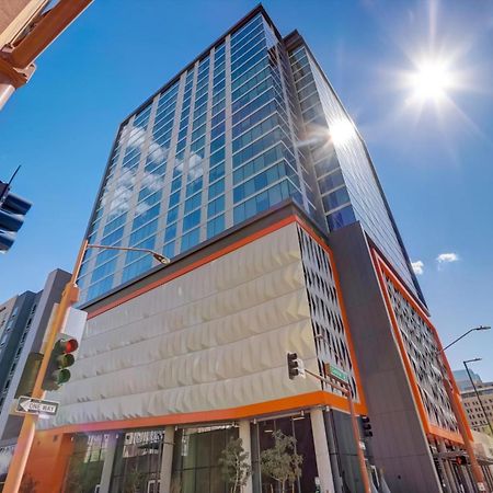 Kenect Phoenix In Downtown Phoenix Exterior photo